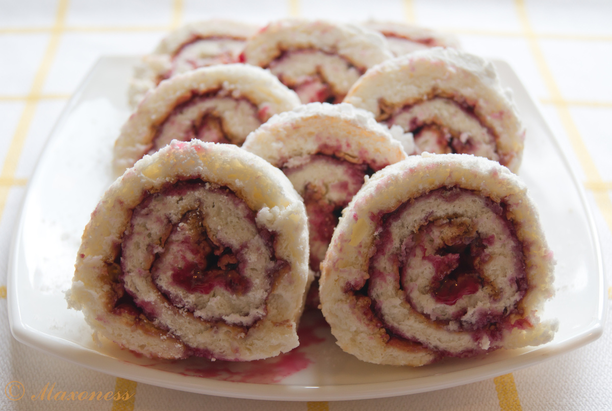 Бисквитный рулет