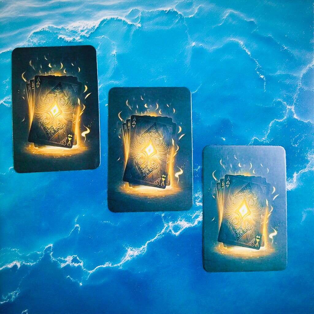 НЕОБХОДИМО СОСРЕДОТОЧИТЬСЯ И ВЫБРАТЬ КАРТУ 🔼