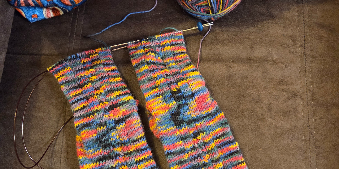 Растут носочки...