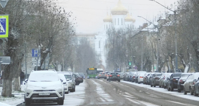    Что делать, если выпал снег, а машина еще на летних шинах - совет автоэксперта
