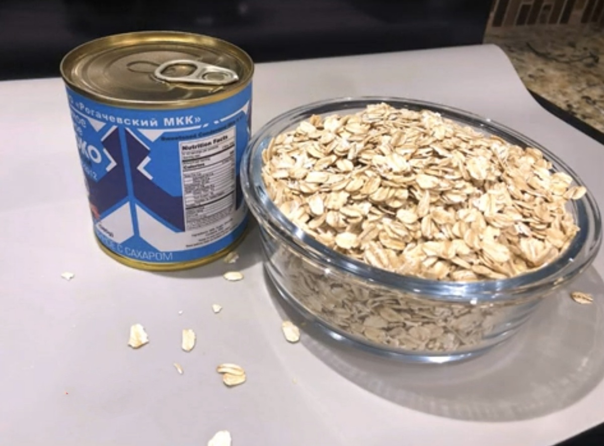 Домашняя гранола со сгущенкой: хрустящий завтрак из детства