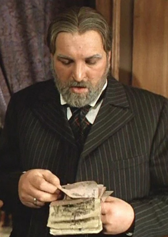 Мокий Пармëнович Кнуров, гениально сыгранный Алексеем Петренко. 