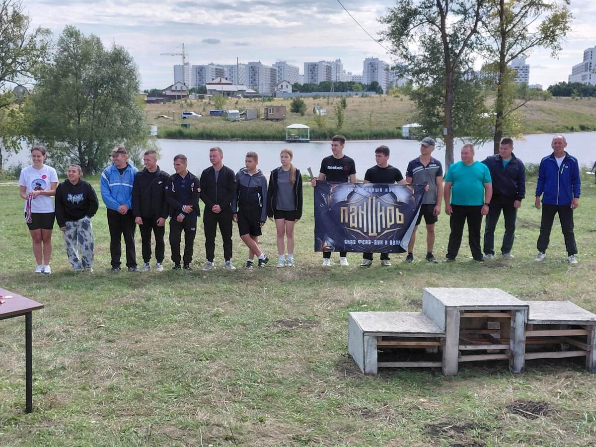 Ведущие гиревики Сурского края на фестивале в микрорайоне «Заря»