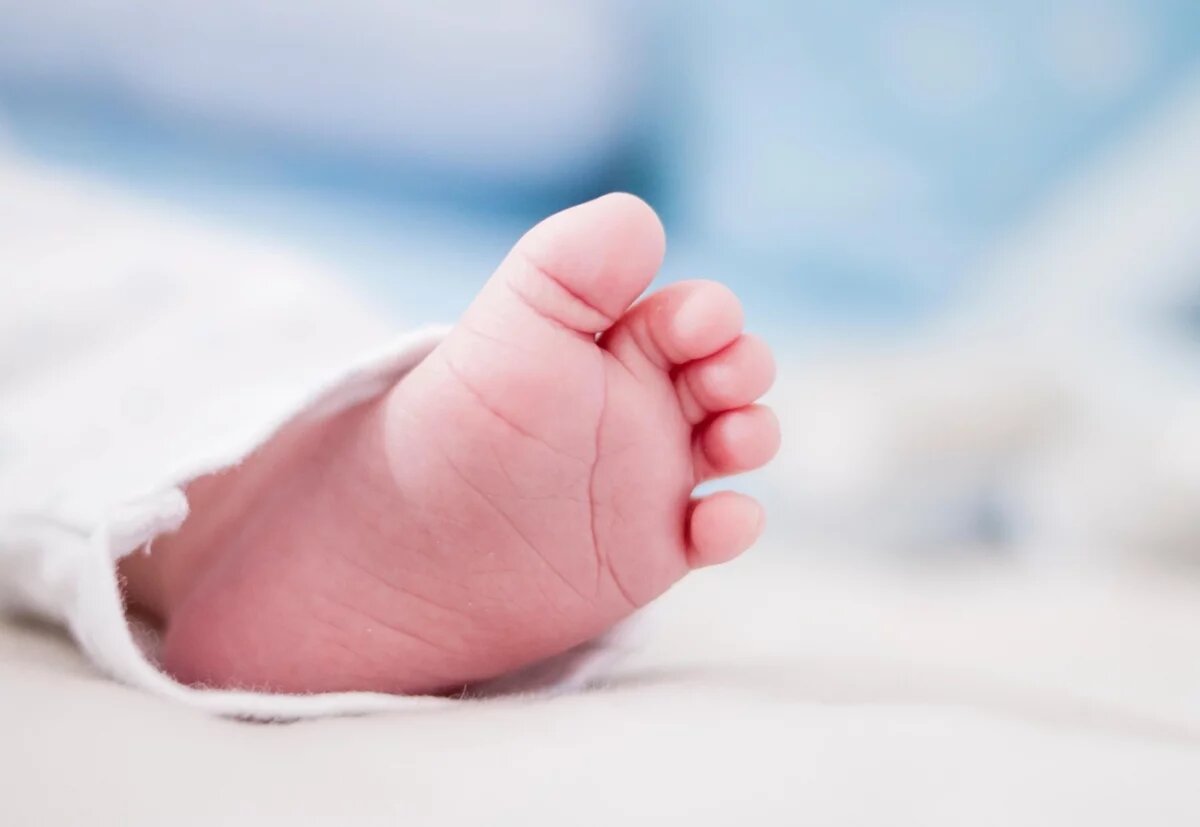    Тюменские врачи выходили малыша весом менее килограмма