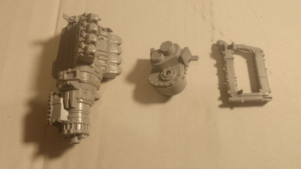 В процессе сборки модели российского самоходного зенитного ракетно-пушечного комплекса (ЗРПК) "Панцирь С-1". Масштаб 1/35. Производитель "ЗВЕЗДА" (Россия). Листайте вправо 👉 чтобы увидеь больше. Фото предоставлено участниками-дуэлянтами из ТГ-группы © 2025 год