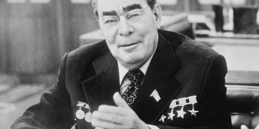 Дорогой Леонид Ильич: как жили наши бабушки и дедушки в эпоху Брежнева?