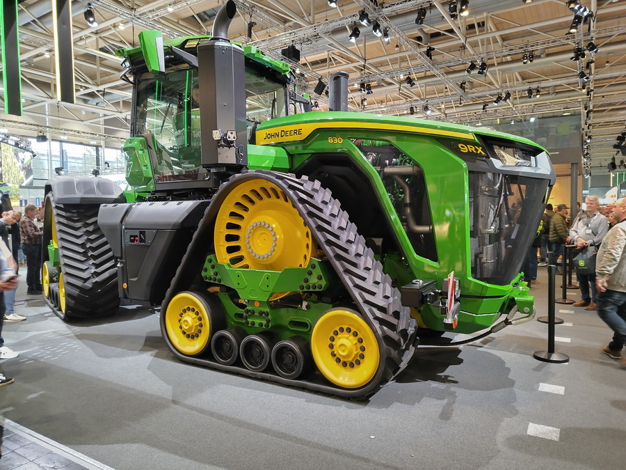 John Deere 9X 830