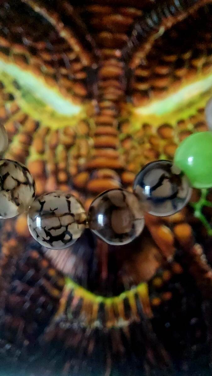 Картина "Дракон" (автор Дарья Белых) и браслет "Вены Дракона" (автор Надежда Зеер)