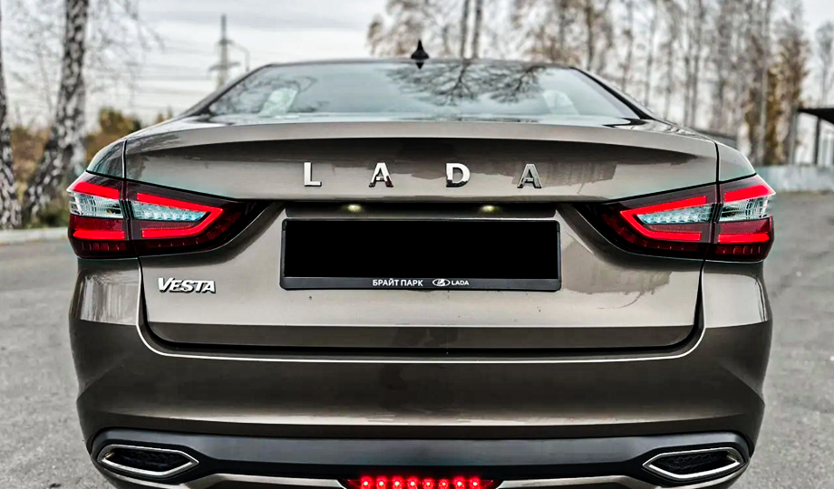 Купил Ладу Весту 2024 года с пробегом 13.350 км - поездил 3 недели и продал. Для себя решил, Лада с годами лучше не становится