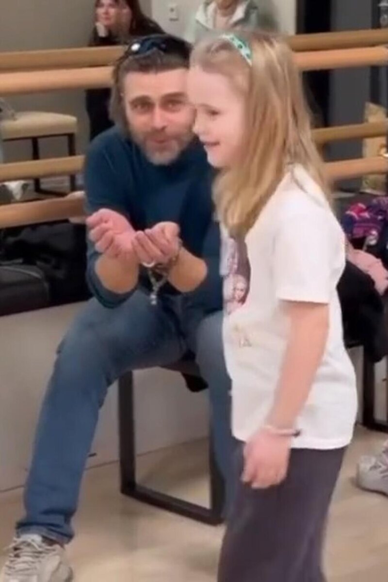    Петр Чернышев с дочкой Милой Социальные сети