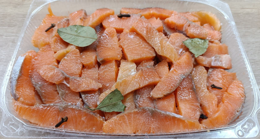    Солю рыбу на Новый год сама уже много лет: делюсь рецептом, после которого не захочется покупать в магазине