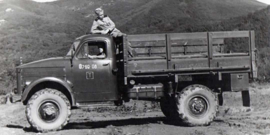 Кто на кладбище живет?