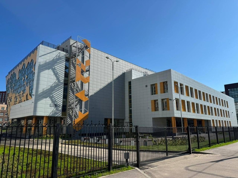    Исполнение Адресной инвестиционной программы в Петербурге идет опережающими темпами. Фото: Смольный