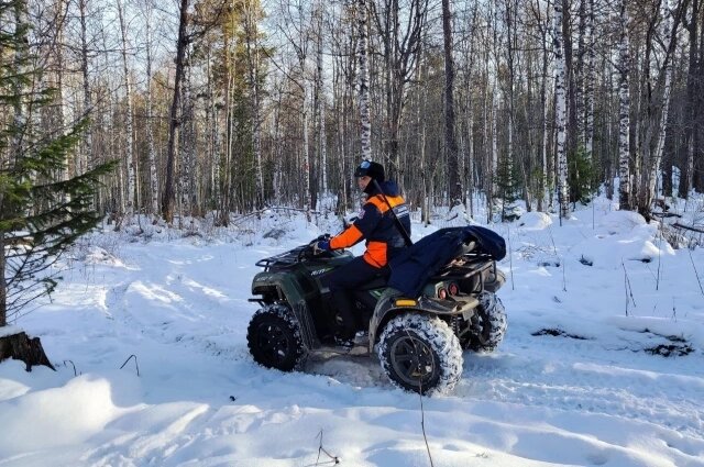    Профессиональные спасатели на месте поисков Усольцевых. Фото: КГКУ "Спасатель"