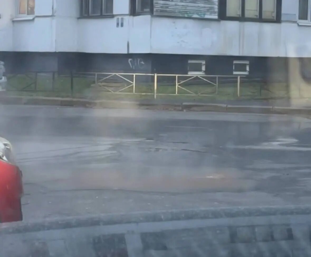    Фото: скриншот видео телеграм-канала Мегаполис | ДТП и ЧП | Санкт-Петербург | Питер