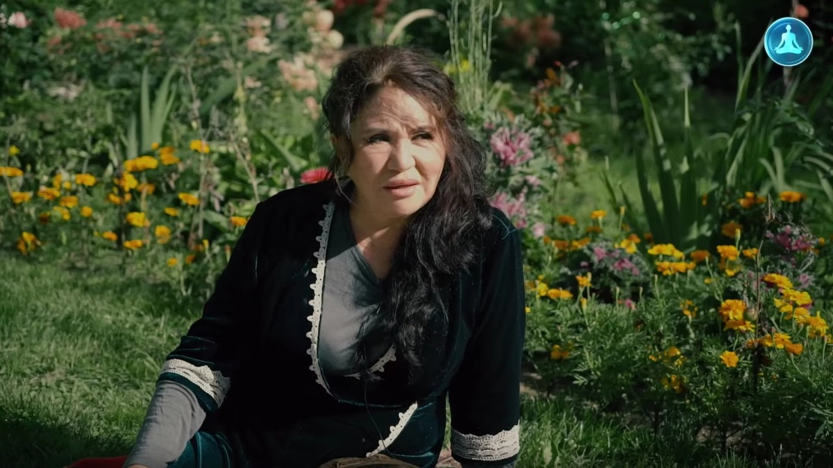    Кажетта Ахметжанова, кадр из видео канала "Тотальный дзен"