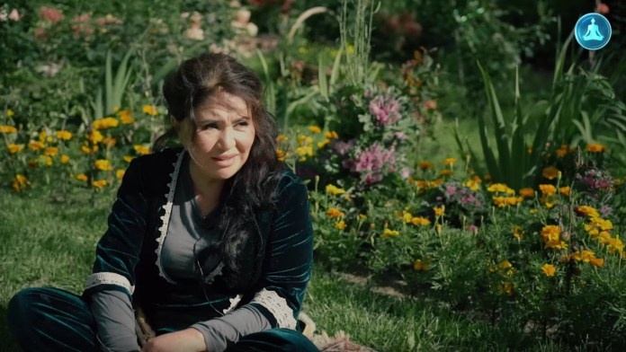    Кажетта Ахметжанова, кадр из видео канала «Тотальный дзен»