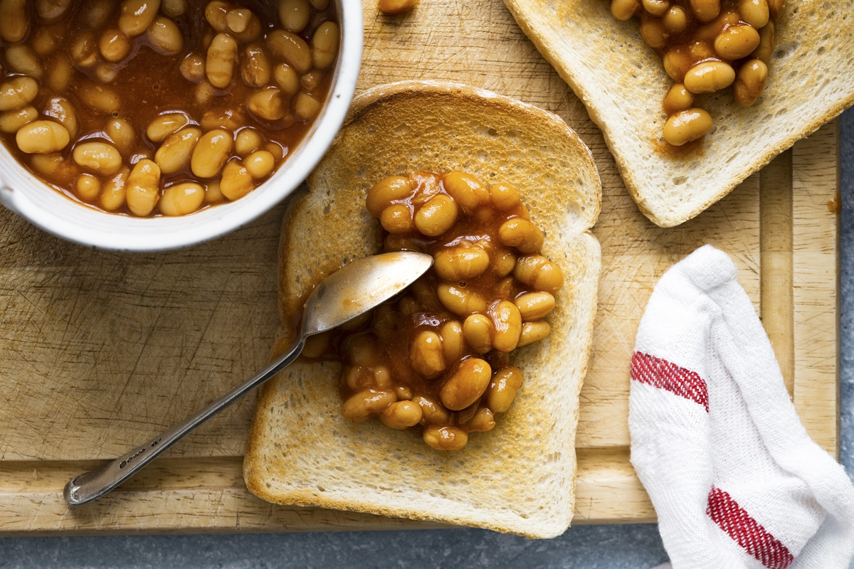 https://tv-gubernia.ru/wp-content/uploads/2025/03/baked-beans-toast-easy-breakfast-food.jpg
