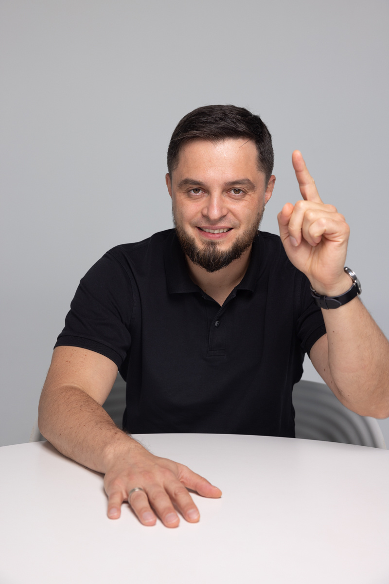 Фотография взята с сайта стоматологии Дмитрович Фэмили https://www.dmitrovich.ru/