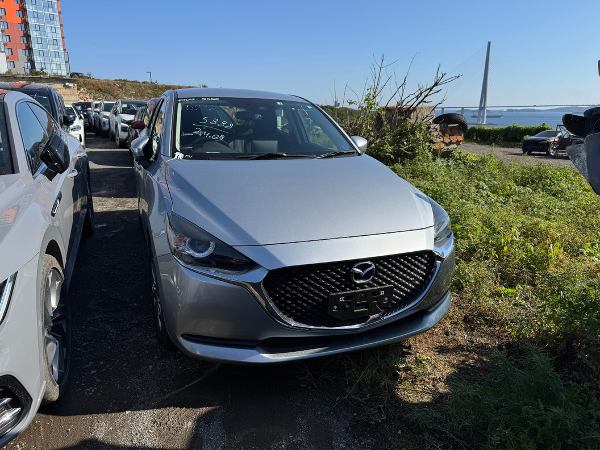 Mazda2 2022 года