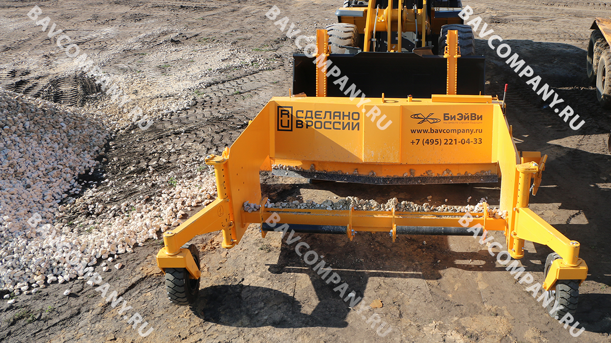 R600C-RU — навесной отсыпщик оснований