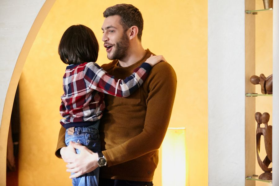 Кадр из сериала "Бумажный самолетик" (2018)