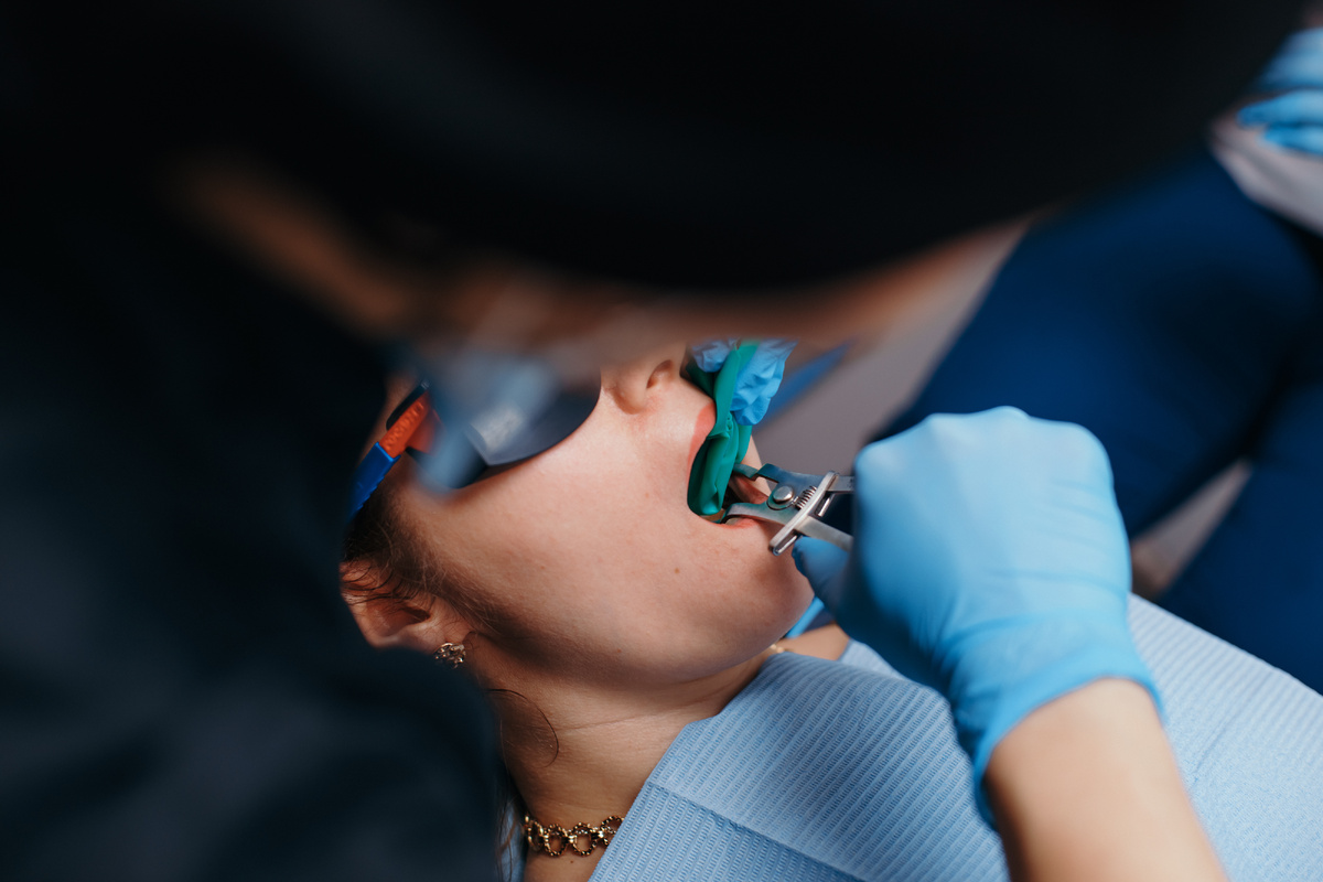 Фотография взята с сайта стоматологии Дмитрович Фэмили https://www.dmitrovich.ru/