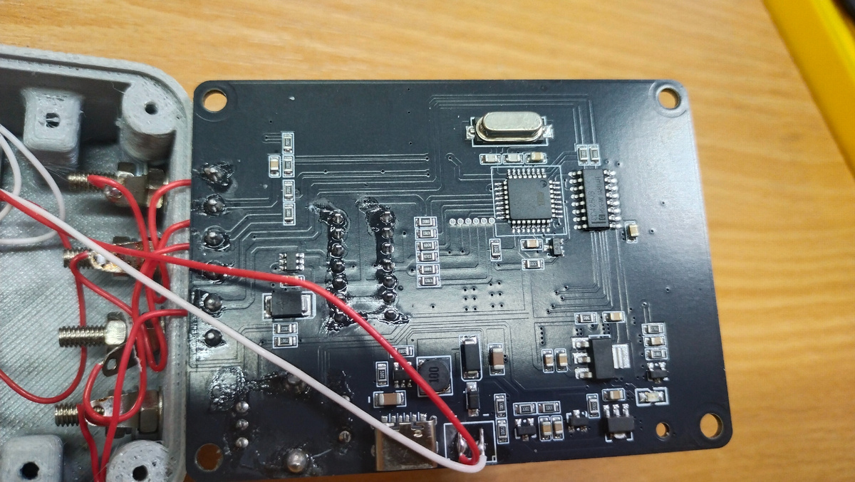 Местами остался флюс