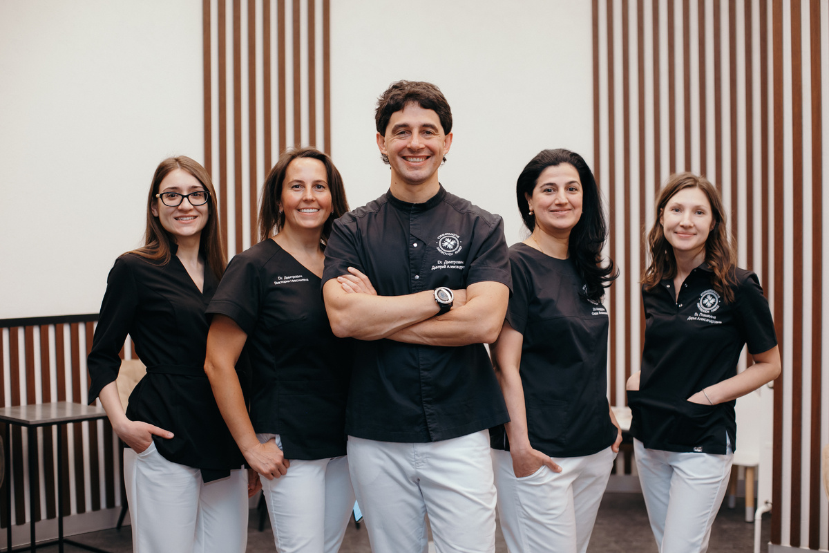 Фотография взята с сайта стоматологии Дмитрович Фэмили https://www.dmitrovich.ru/