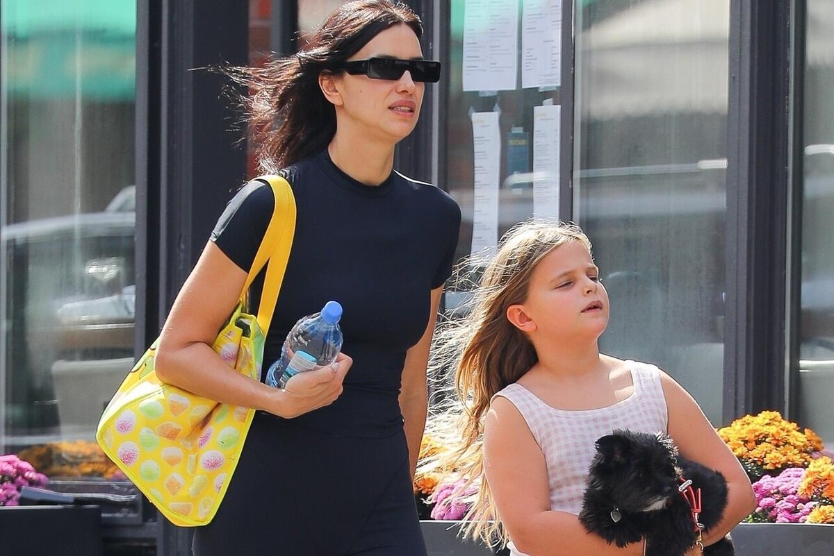    Ирина Шейк защищает дочку от воздействия Интернета LEGION-MEDIA