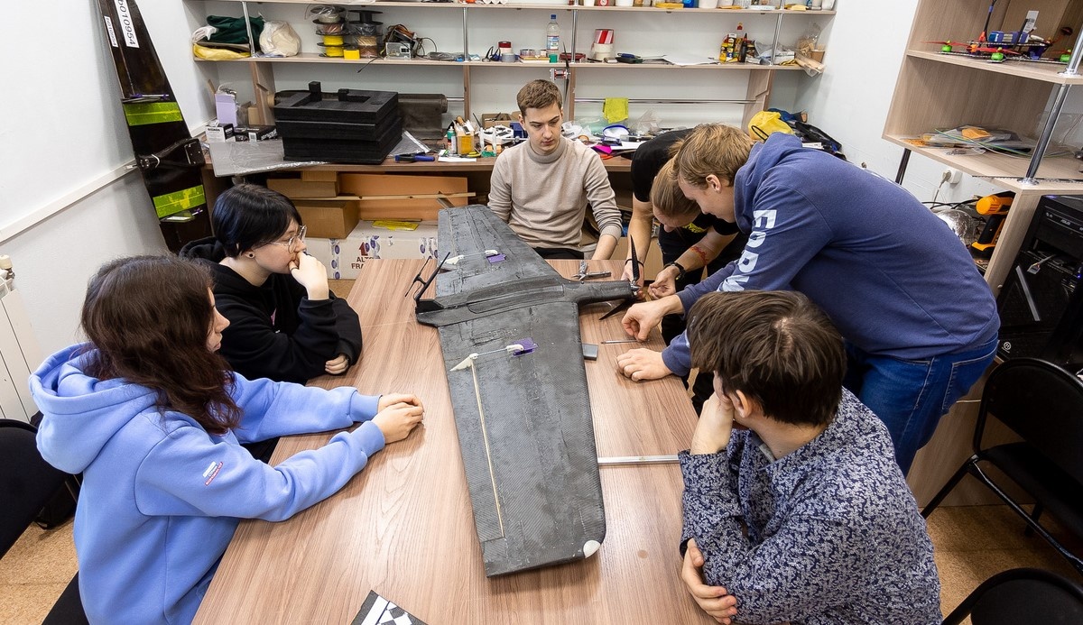 Студенты в Проектном парке ФТФ ТГУ создают прототип БПЛА