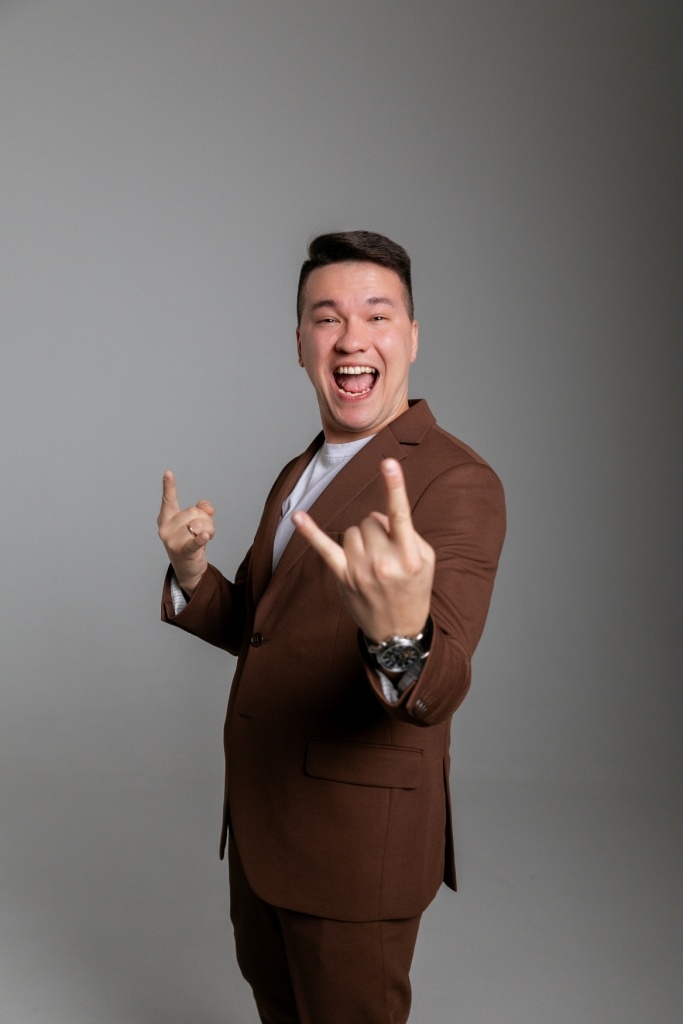 Ведущий Тамада Андрей Рублев — ведущий с конкурсами в Новочебоксарске. На его банкетах гости вовлечены, смеются и наслаждаются атмосферой