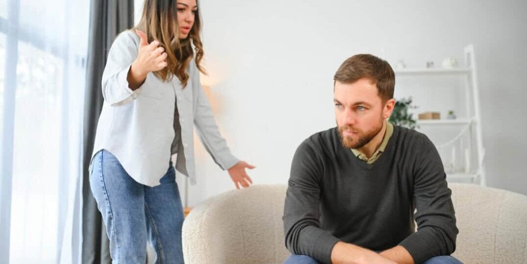 Милая, мы с тобой просто соседи, заявил ей муж