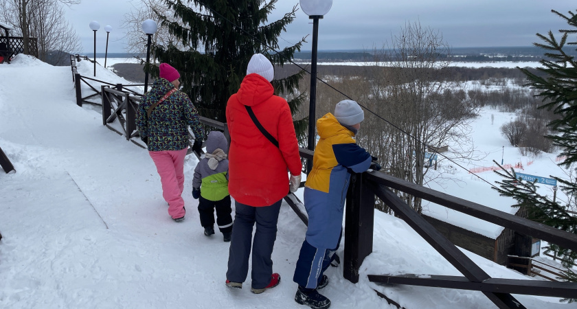    Чудесное имя для мальчика: сильное, княжеское и очень звучное - в переводе означает "великий в своей власти"