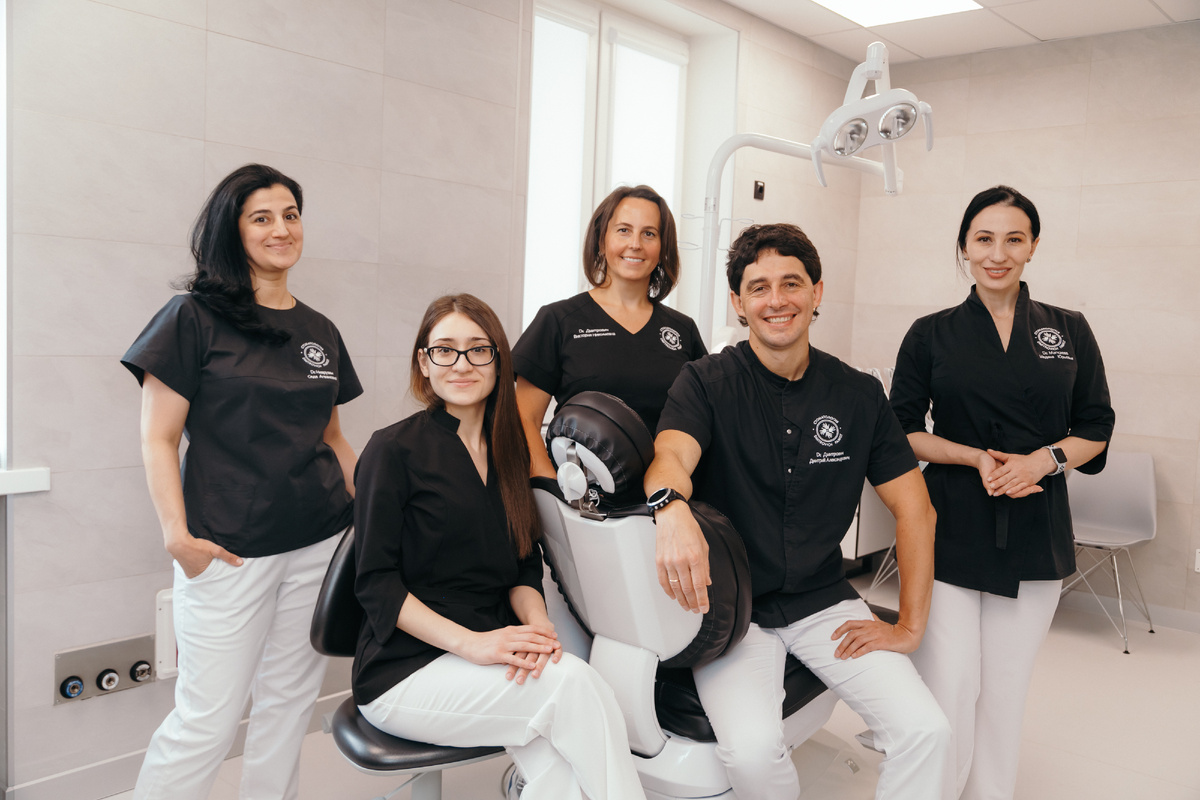 Фотография взята с сайта стоматологии Дмитрович Фэмили https://www.dmitrovich.ru/