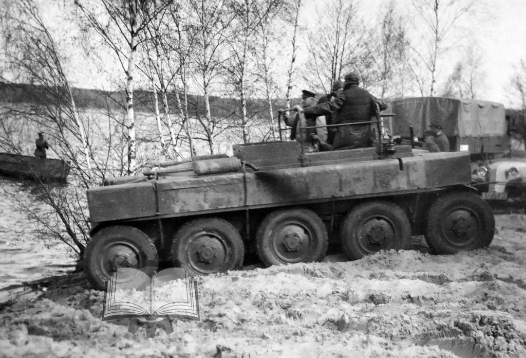 Бронемашина ZRW с колесной формулой 10Х10.