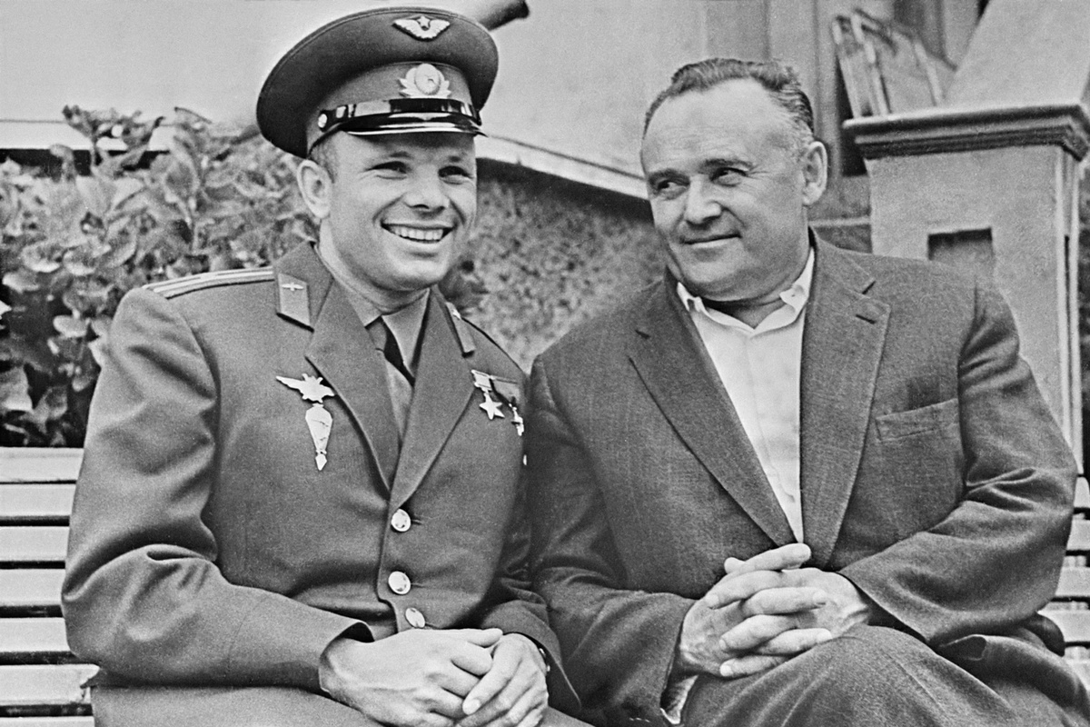 Юрий Гагарин и Сергей Королёв.