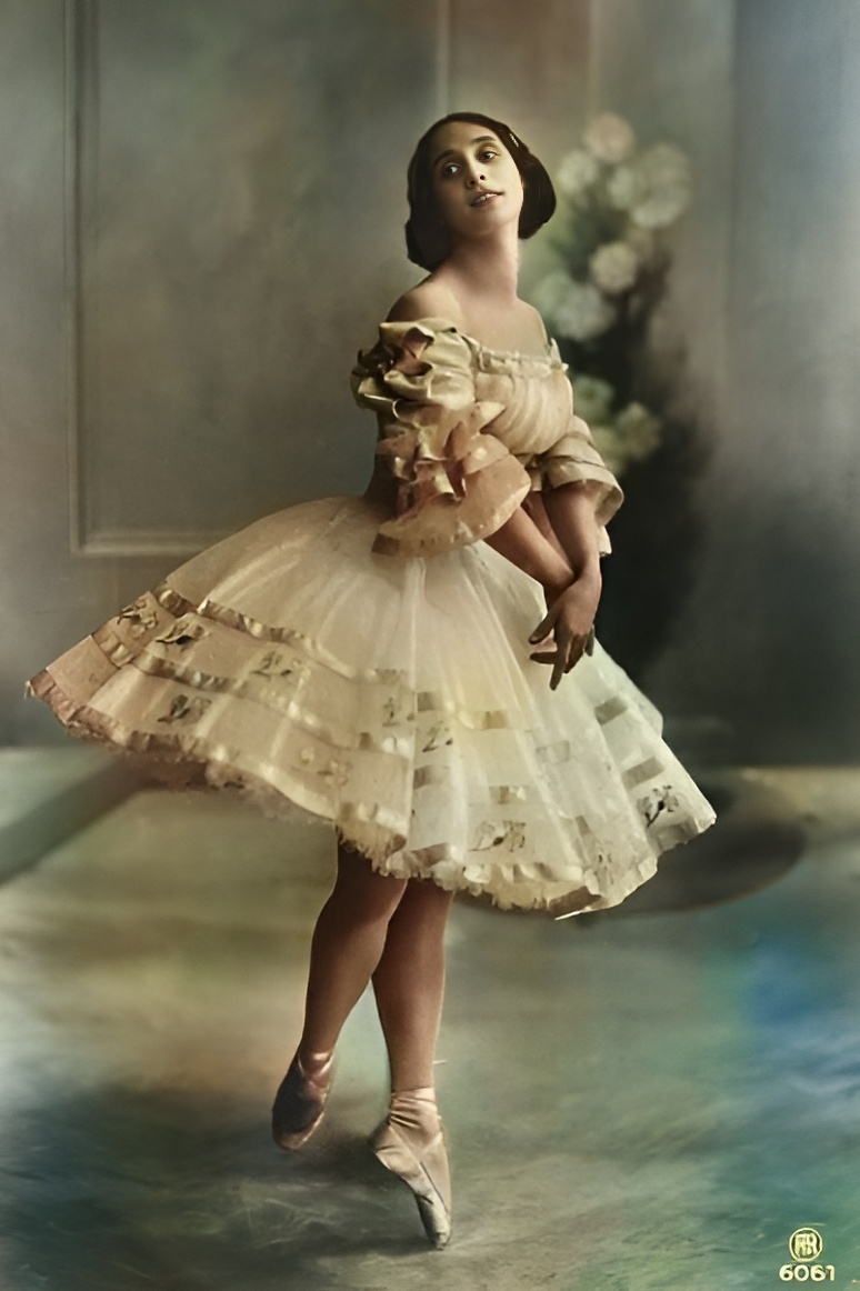 Анна Павлова в ролях.