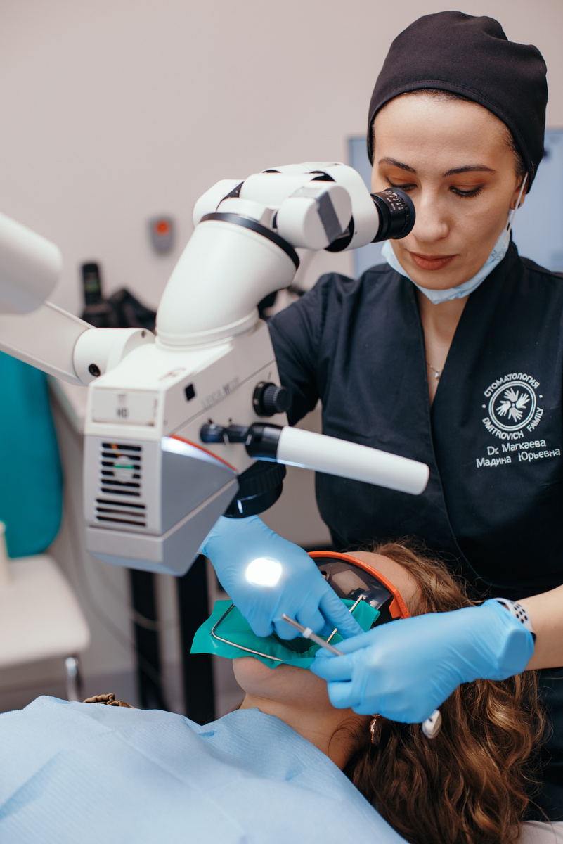 Фотография взята с сайта стоматологии Дмитрович Фэмили https://www.dmitrovich.ru/