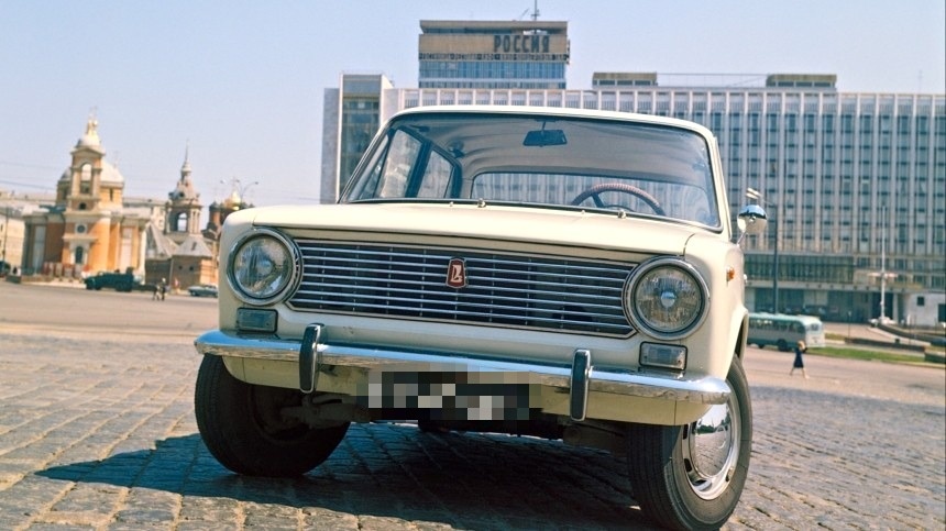 Почему в СССР массово переводили "Жигули" на 76-й бензин, если моторы проектировались под 93-й