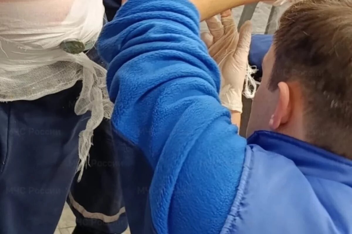    Орловский школьник получил травму бедра из-за крюка на парте