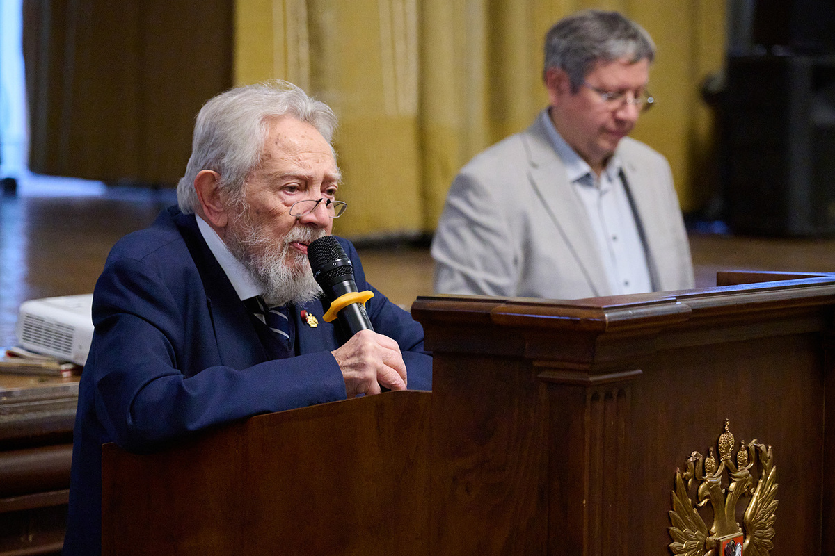 Вице-президент РАХ А.А. Золотов