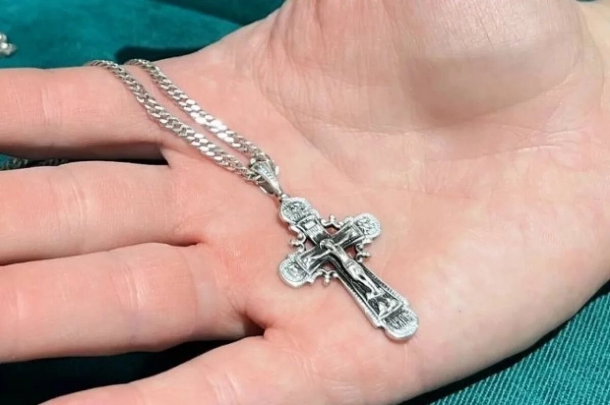    Священник объяснил, как правильно поступить при потере нательного крестика