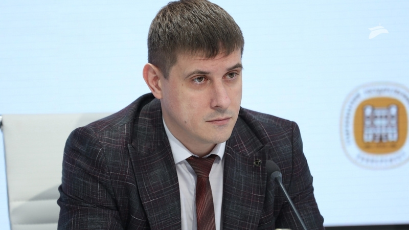    Глава ГЖИ ответил на вопросы журналистов Фото: Валерия Алтухова / / ИА «Победа26»