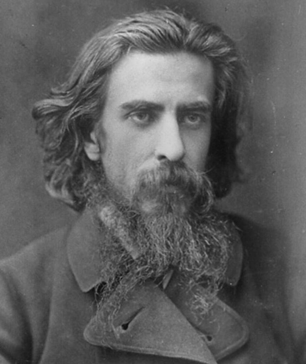 Владимир Сергеевич Соловьёв (16 (28) января 1853, Москва — 31 июля (13 августа) 1900, Узкое) — русский религиозный мыслитель, мистик, поэт и публицист, литературный критик, преподаватель. Оказал влияние на религиозную философию Николая Бердяева, Сергея Булгакова, Сергея и Евгения Трубецких, Павла Флоренского, Семёна Франка, а также на творчество поэтов-символистов — Андрея Белого, Александра Блока и других. 