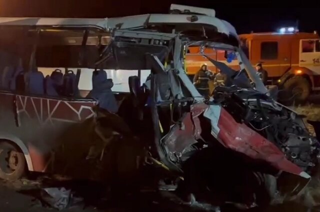    Автобус сильно повреждён после ДТП. Фото: Прокуратура Пермского края