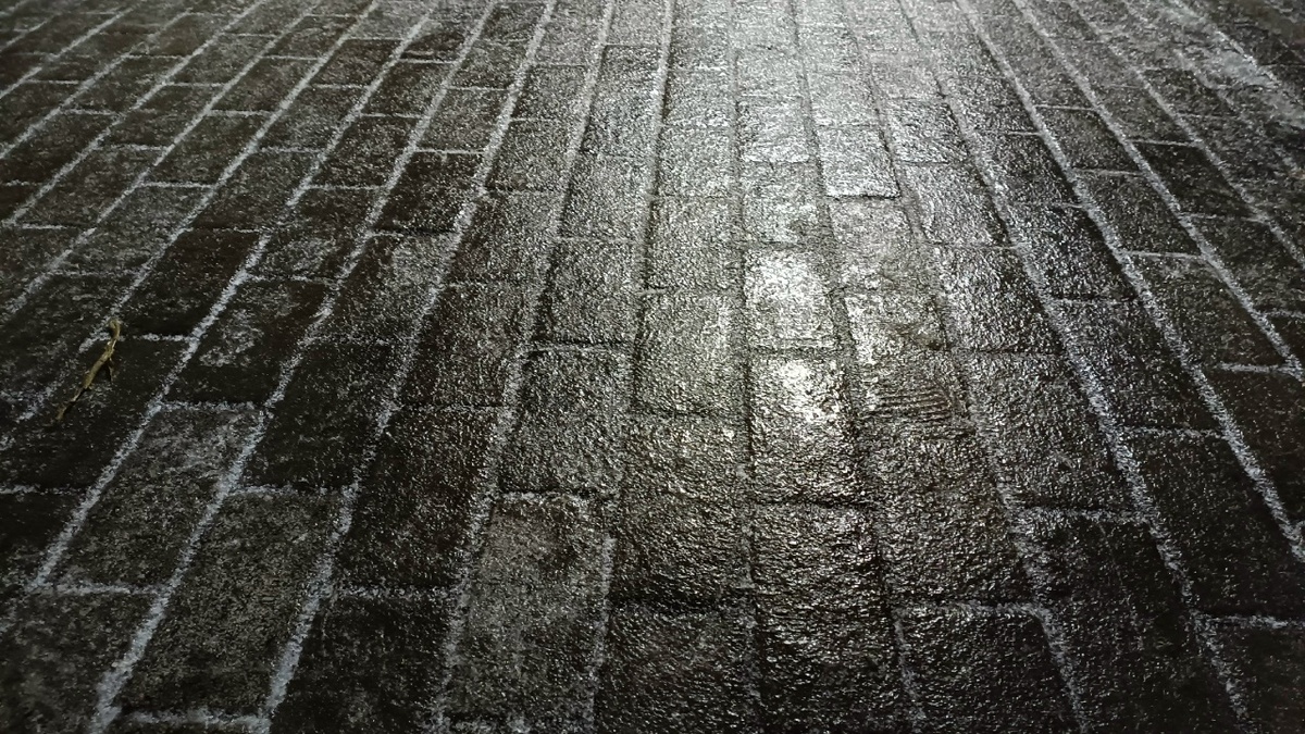    МЧС Карелии предупреждает о гололеде и рекомендует правила безопасности для пещеходов и водителей© Людмила Корвякова, Столица на Онего