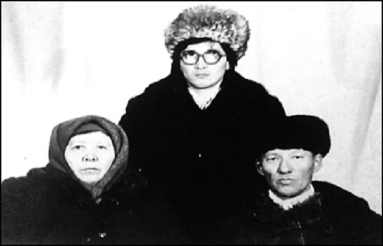 Ергали с женой и сыном