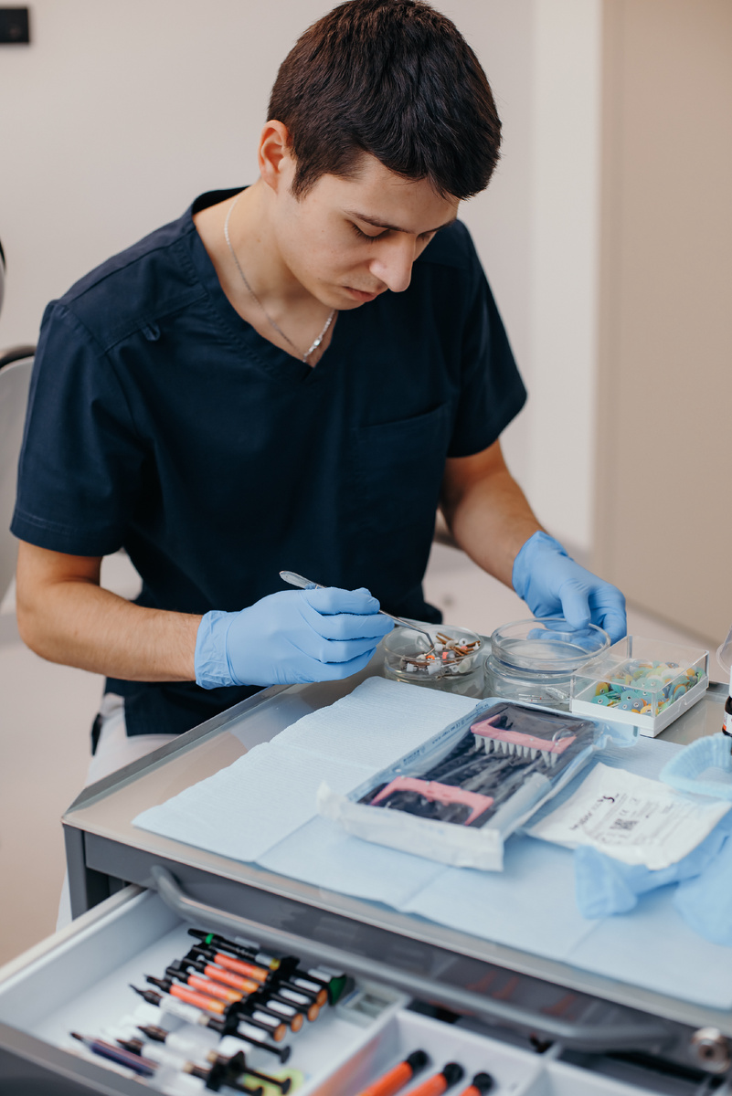 Фотография взята с сайта стоматологии Дмитрович Фэмили https://www.dmitrovich.ru/