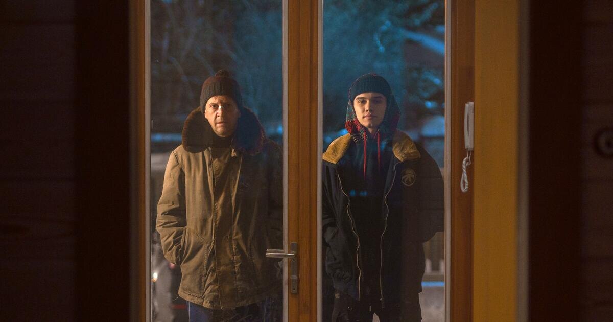 Start. 2024 год. 8 серий по 45 минут. КиноПоиск: 8.0. KinoOrel - 87/100. Детектив, комедия, мистика. Режиссёр: Пётр Тодоровский. В ролях: Тимофей Трибунцев, Рузиль Минекаев, Антон Васильев, Михаил Кремер, Юлия Хлынина, Сергей Козик, Григорий Калинин. 